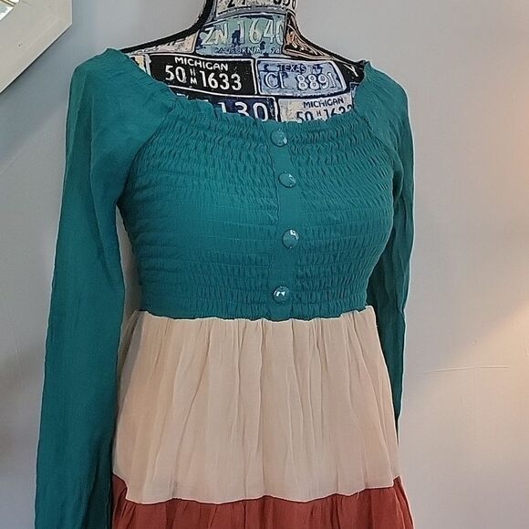 Beautiful festival dress  - Picture 2 of 9